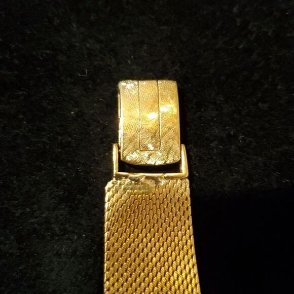 BAUME MERCIER VINTAGE 18K SOLID GOLD WATCH! NEW Crystal Also! ONE OF A KIND! - Picture 9 of 12
